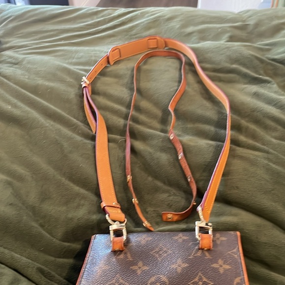 LOUIS VUITTON POCHETTE FLORENTINE BUM BAG MONOGRAM #FL0052 Belt #FL0072🤎🤎 - Picture 12 of 12